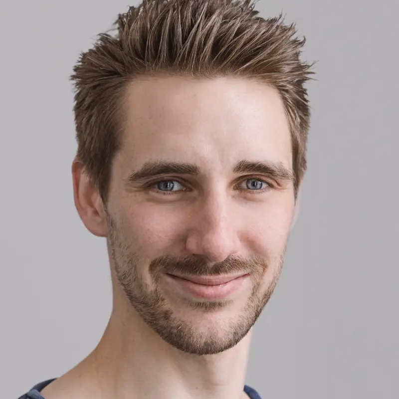Kai-Dominik Kuhn, Head of Engineering · Senior Software Engineer