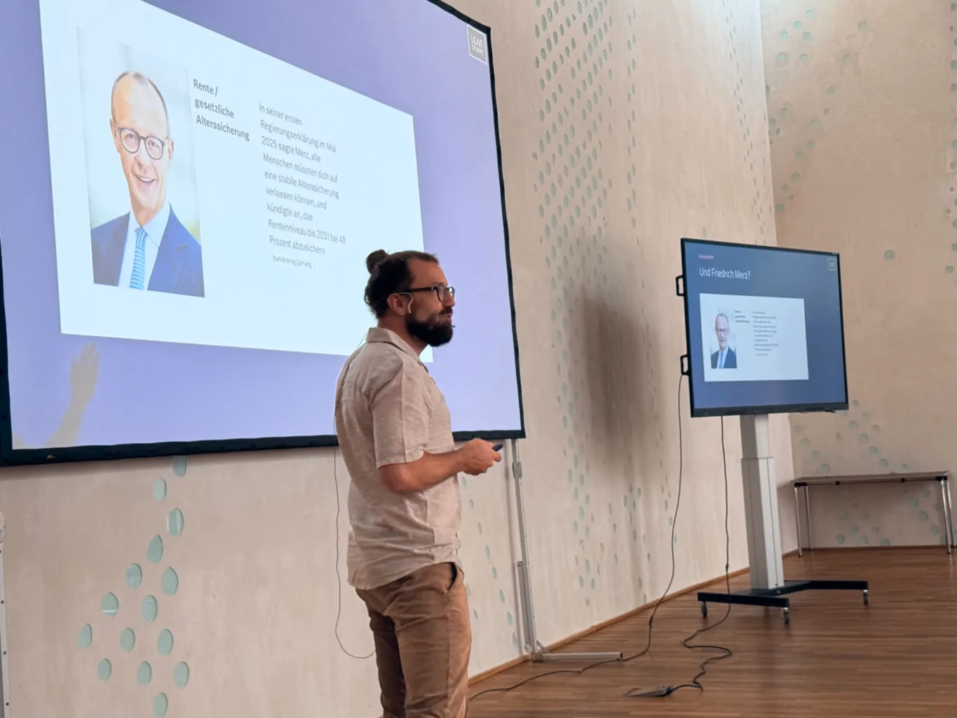 Live AI politician panel